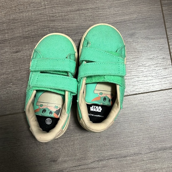 Adidas Grand Court Grogu Cloudfoam Slip-On Sneaker - Picture 2 of 3